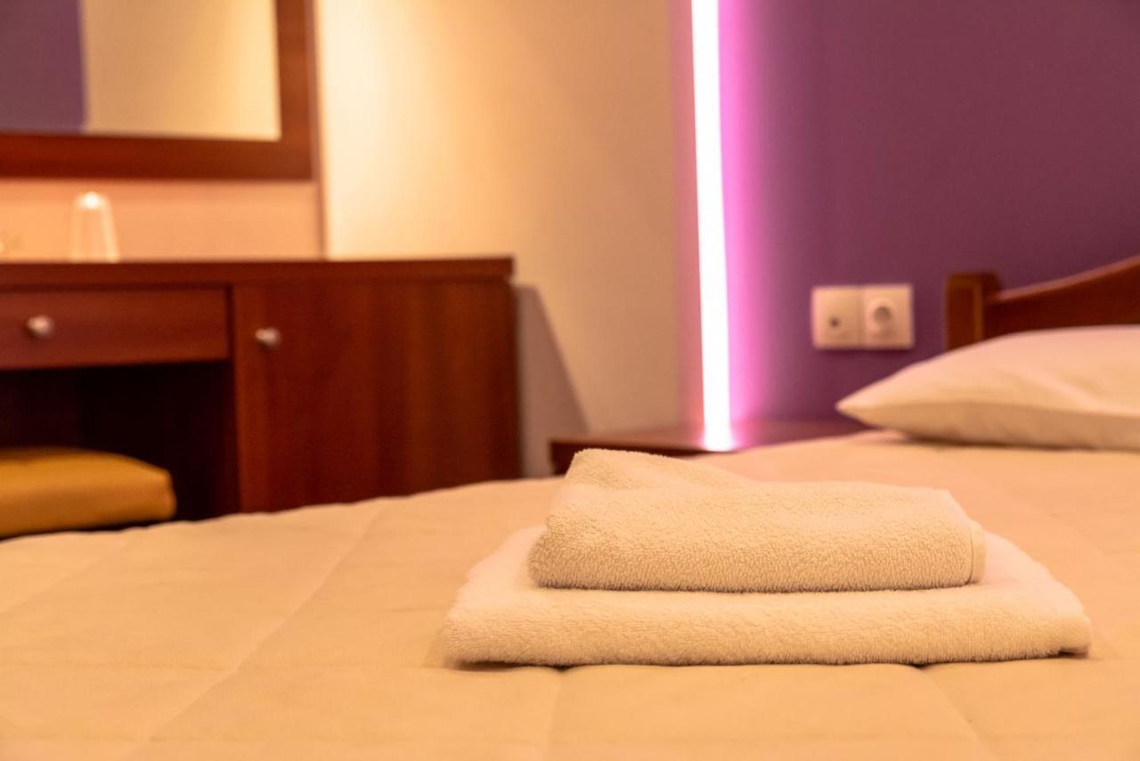 Telis Hotel Егіо Екстер'єр фото