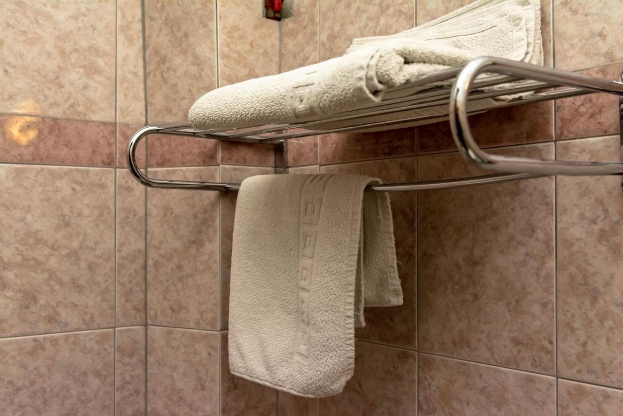 Telis Hotel Егіо Екстер'єр фото