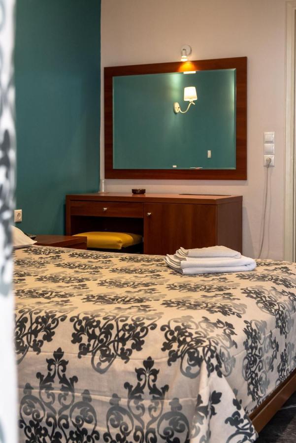Telis Hotel Егіо Екстер'єр фото