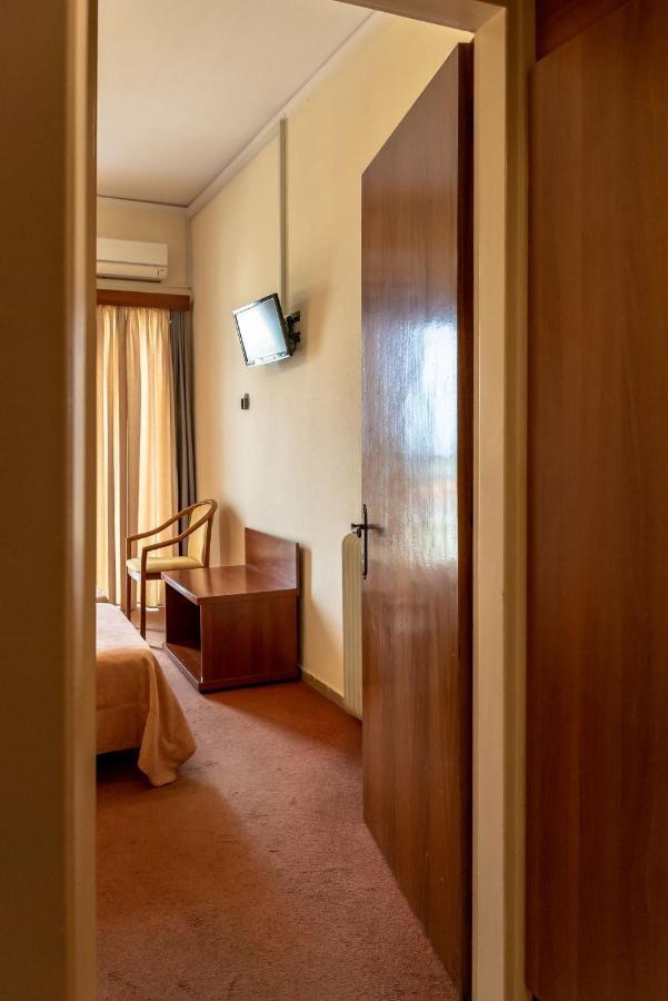 Telis Hotel Егіо Екстер'єр фото